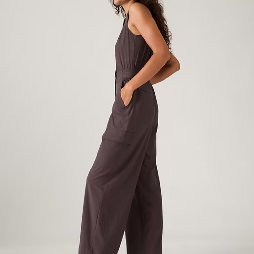 NWT Athleta Brooklyn Utility Jumpsuit in Shale - Size 6